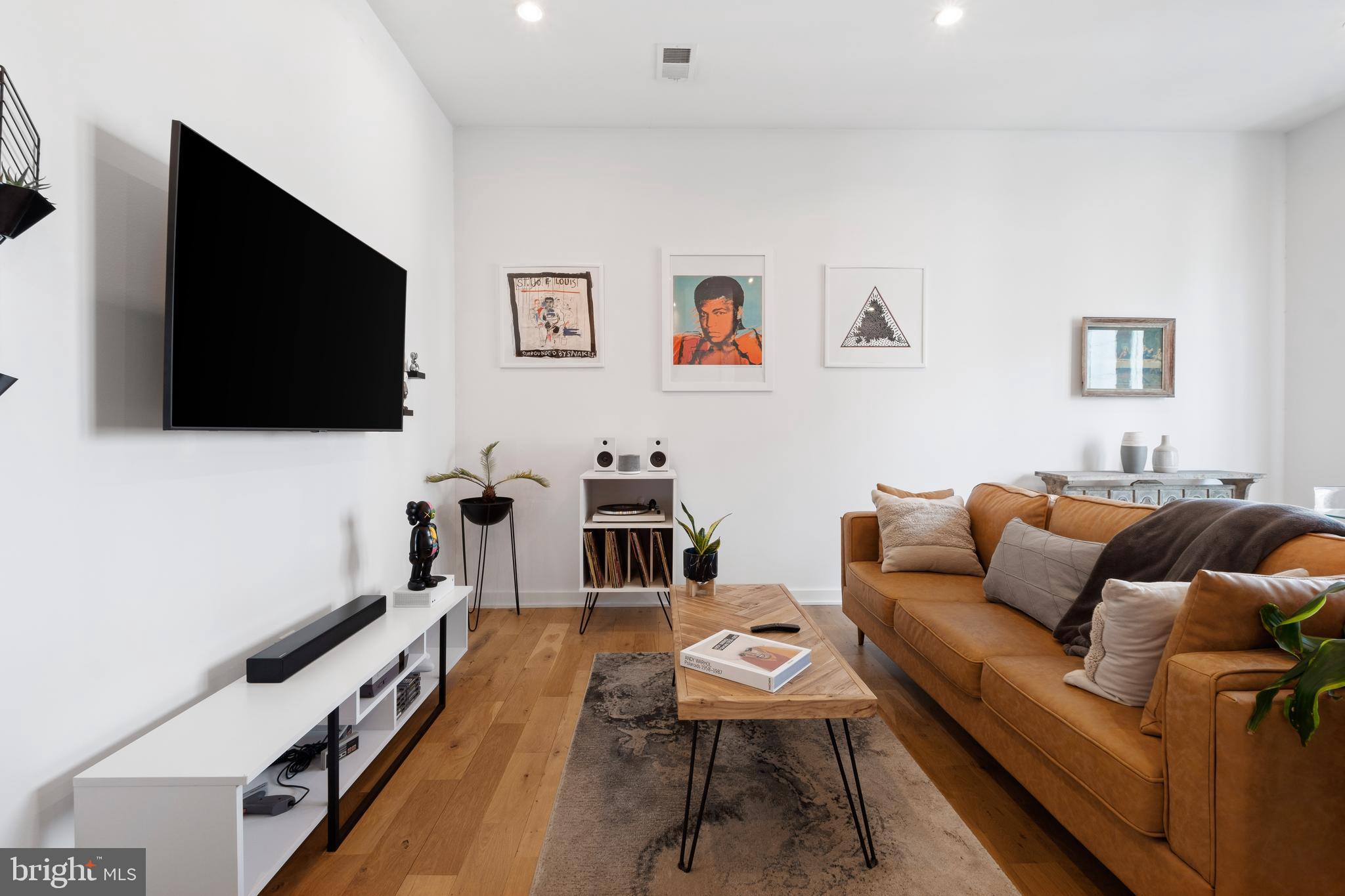 1617 N HOPE STREET 27 3B