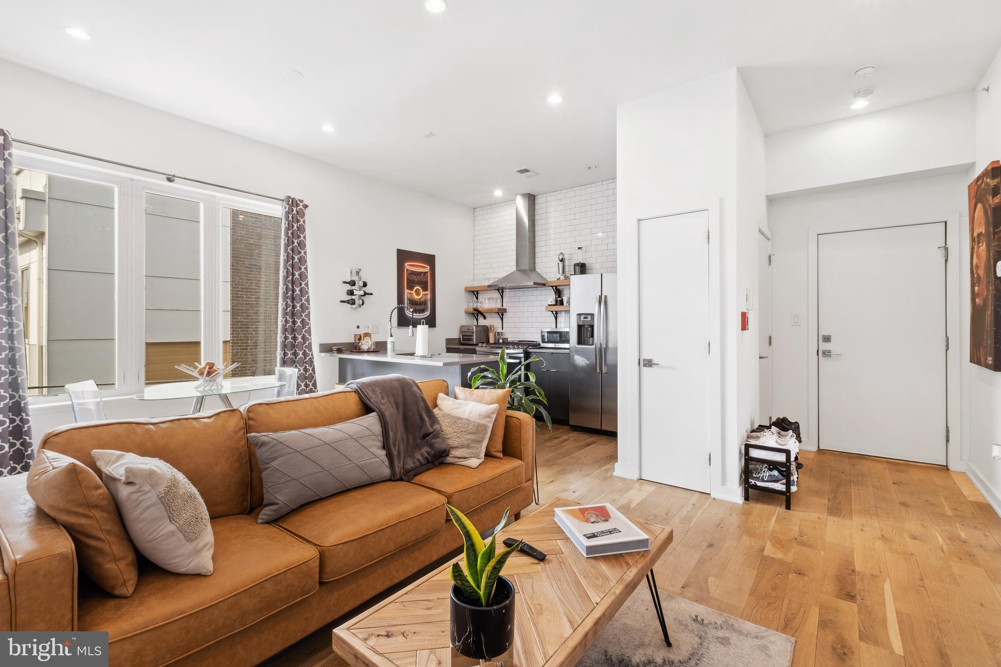 1617 N HOPE STREET 27 3B