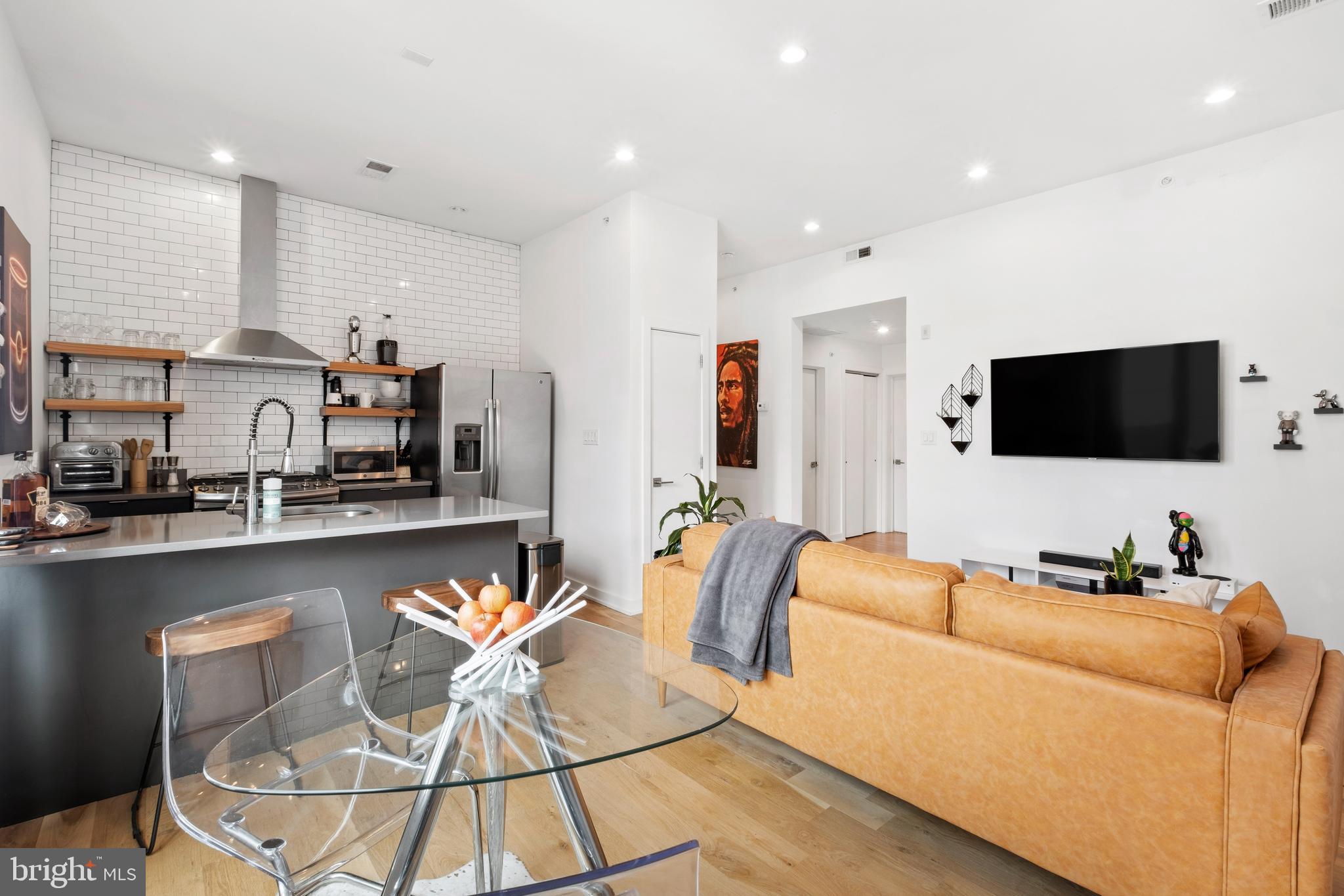 1617 N HOPE STREET 27 3B