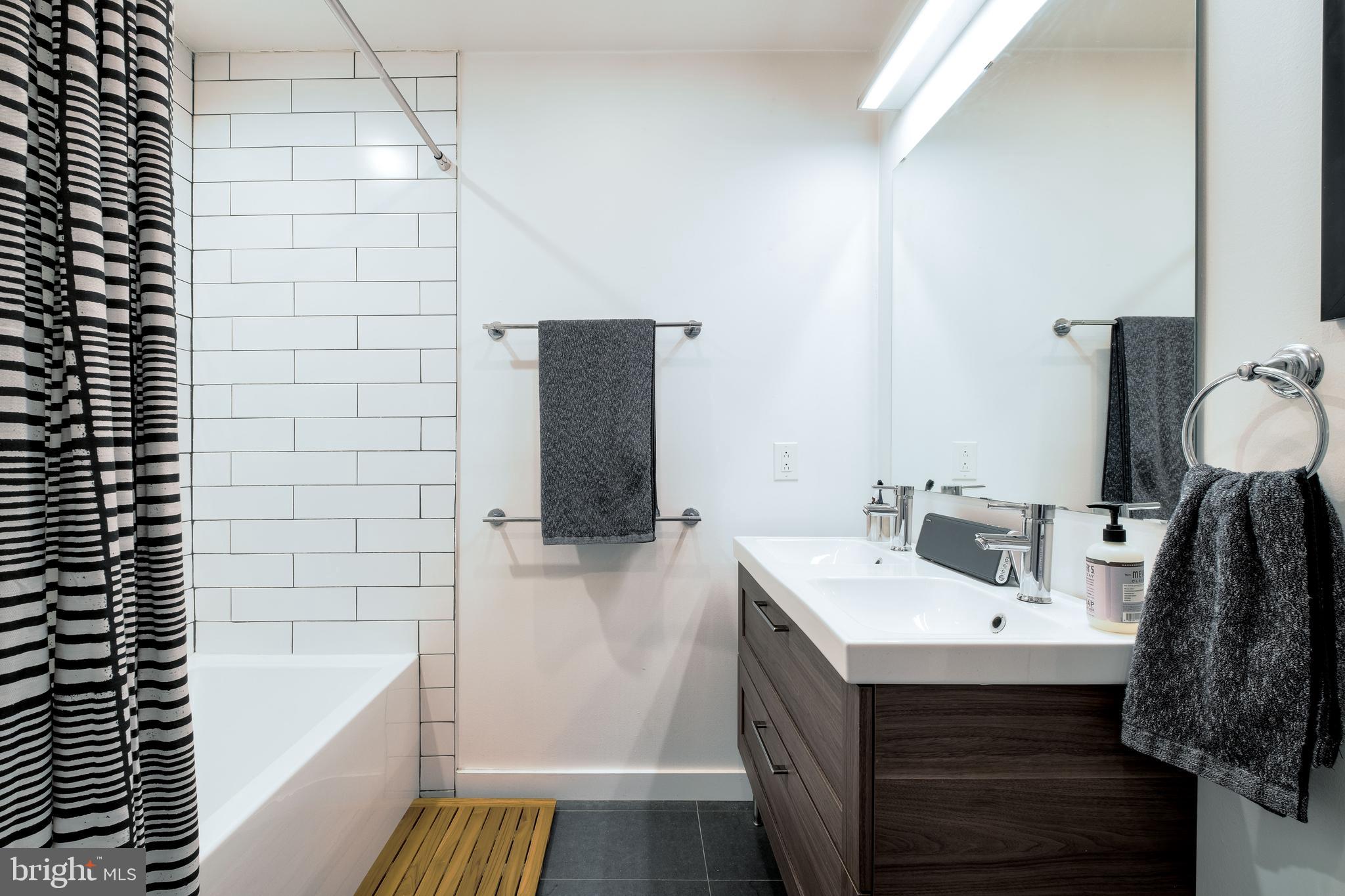 1617 N HOPE STREET 27 3B