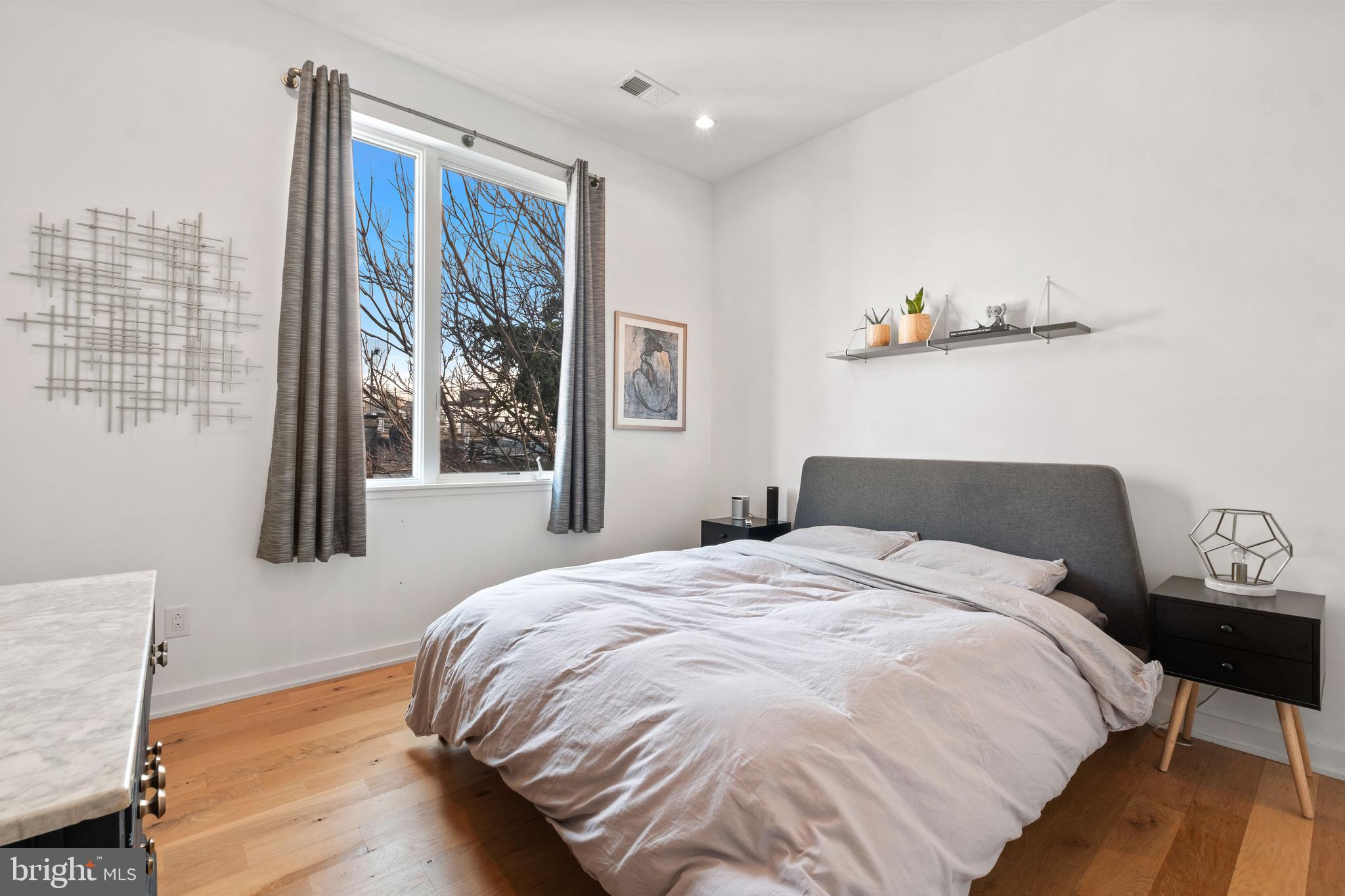 1617 N HOPE STREET 27 3B