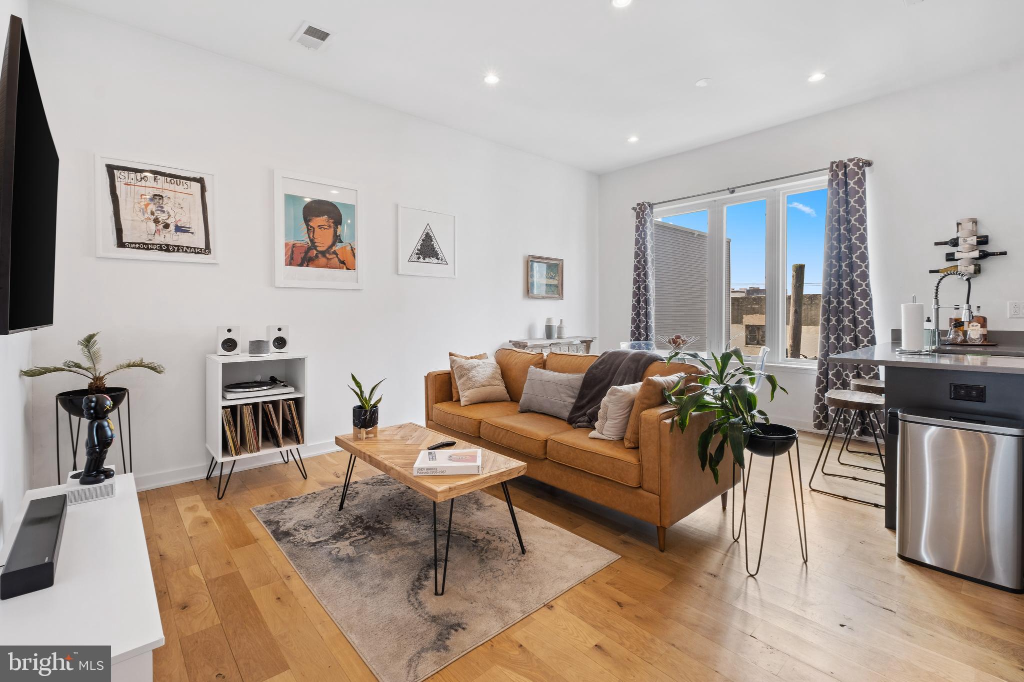 1617 N HOPE STREET 27 3B