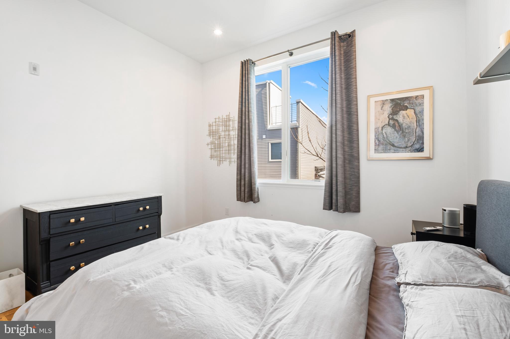 1617 N HOPE STREET 27 3B