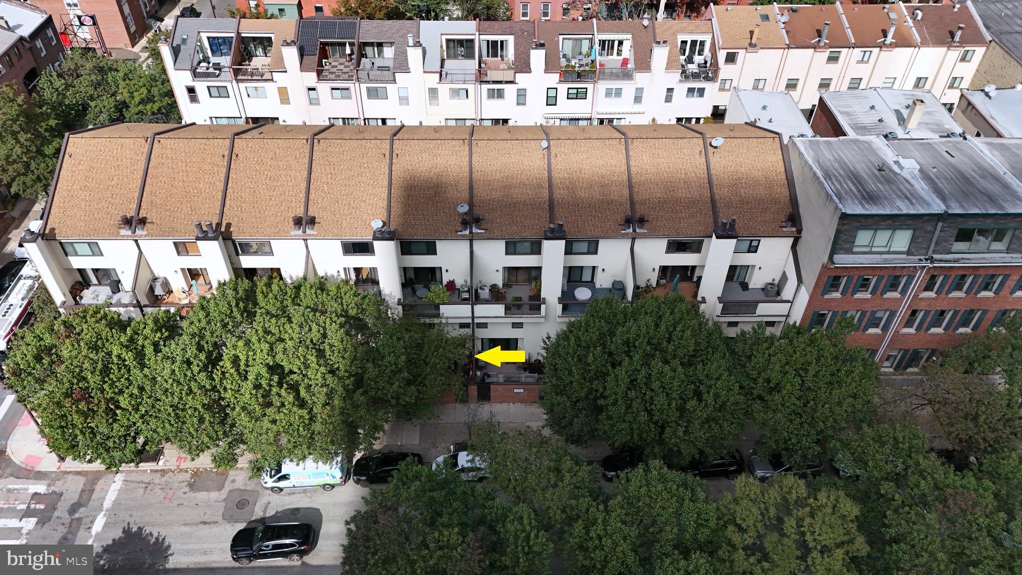 2033 ARCH STREET 49 DR5L