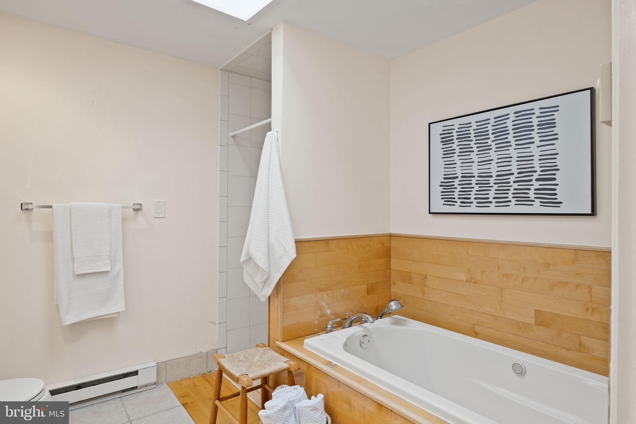 526 S LECOUNT STREET