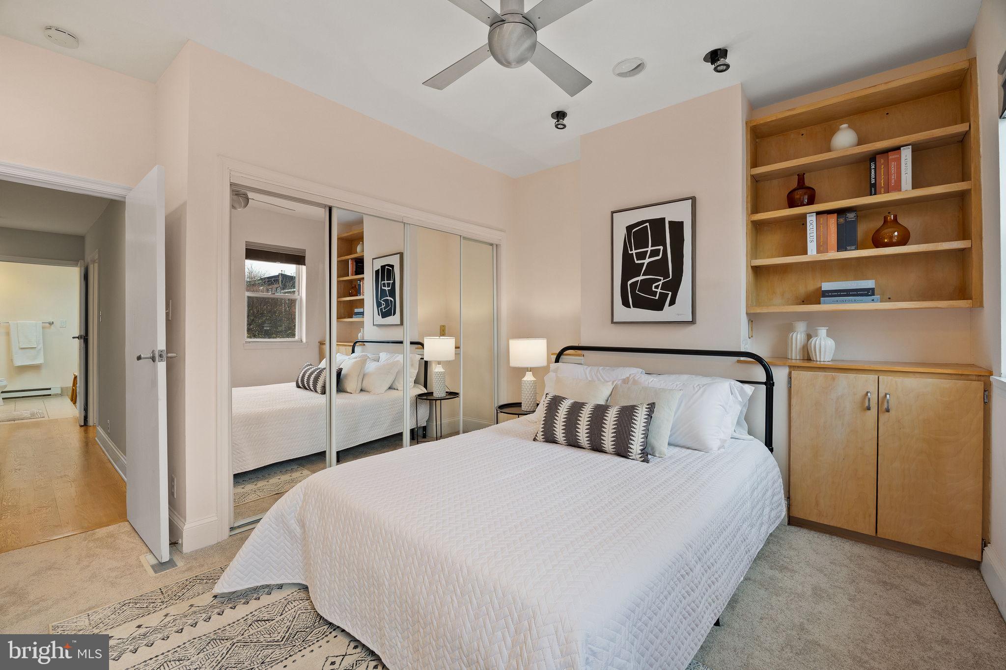 526 S LECOUNT STREET