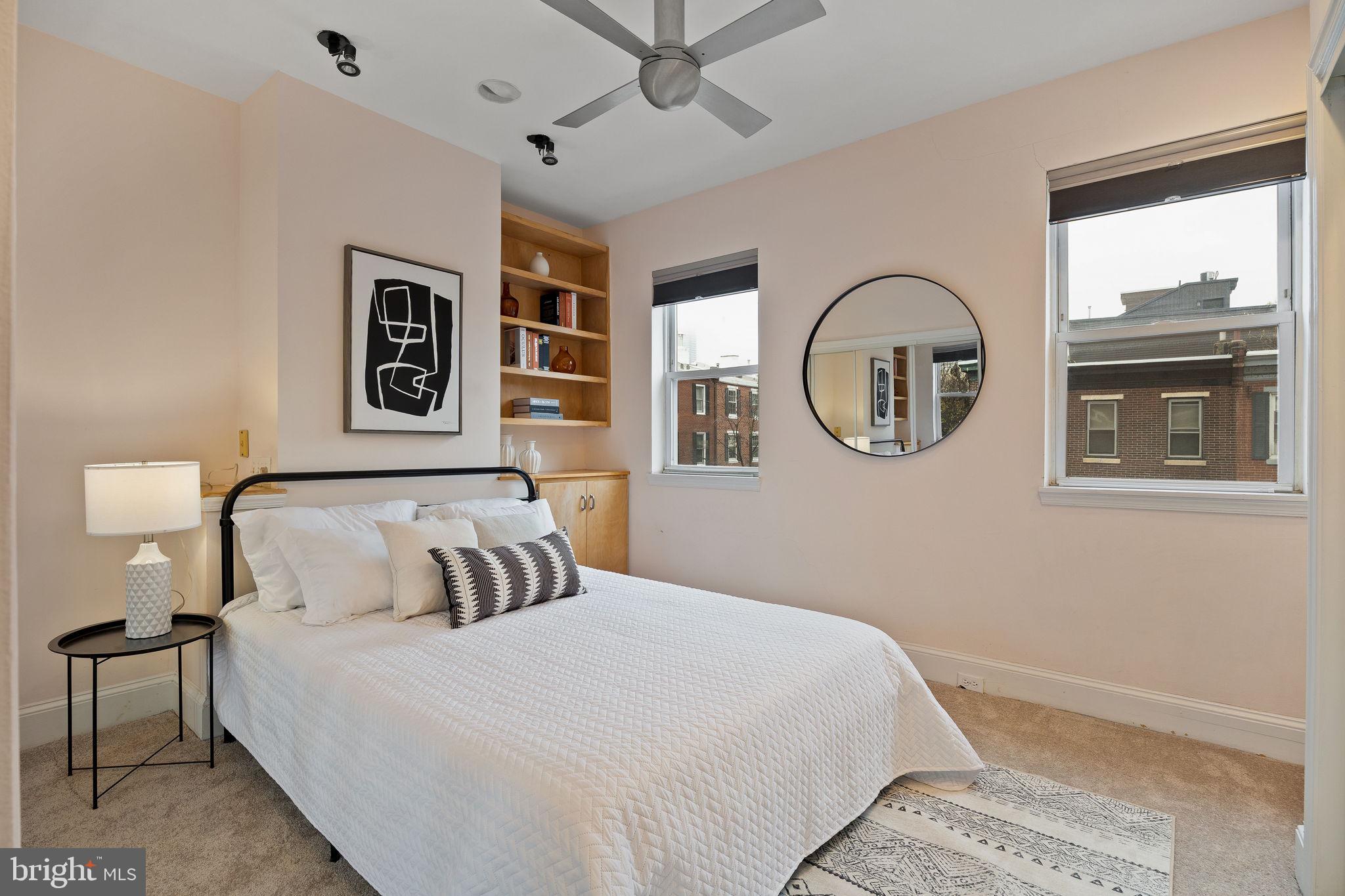 526 S LECOUNT STREET