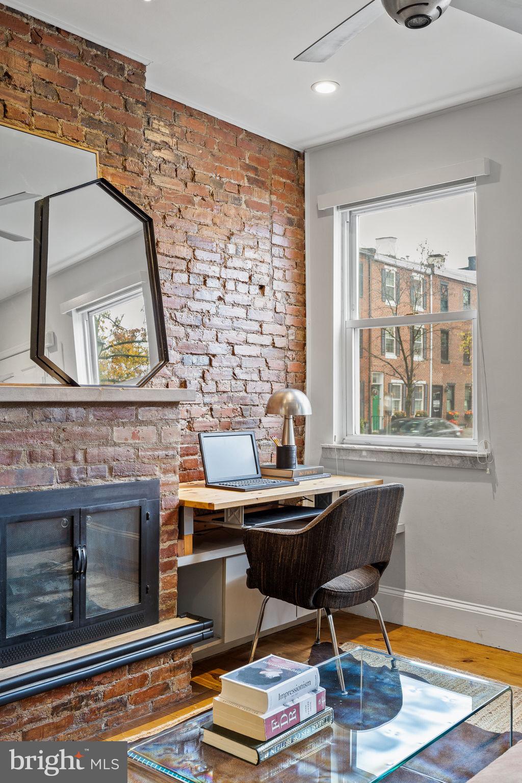 526 S LECOUNT STREET