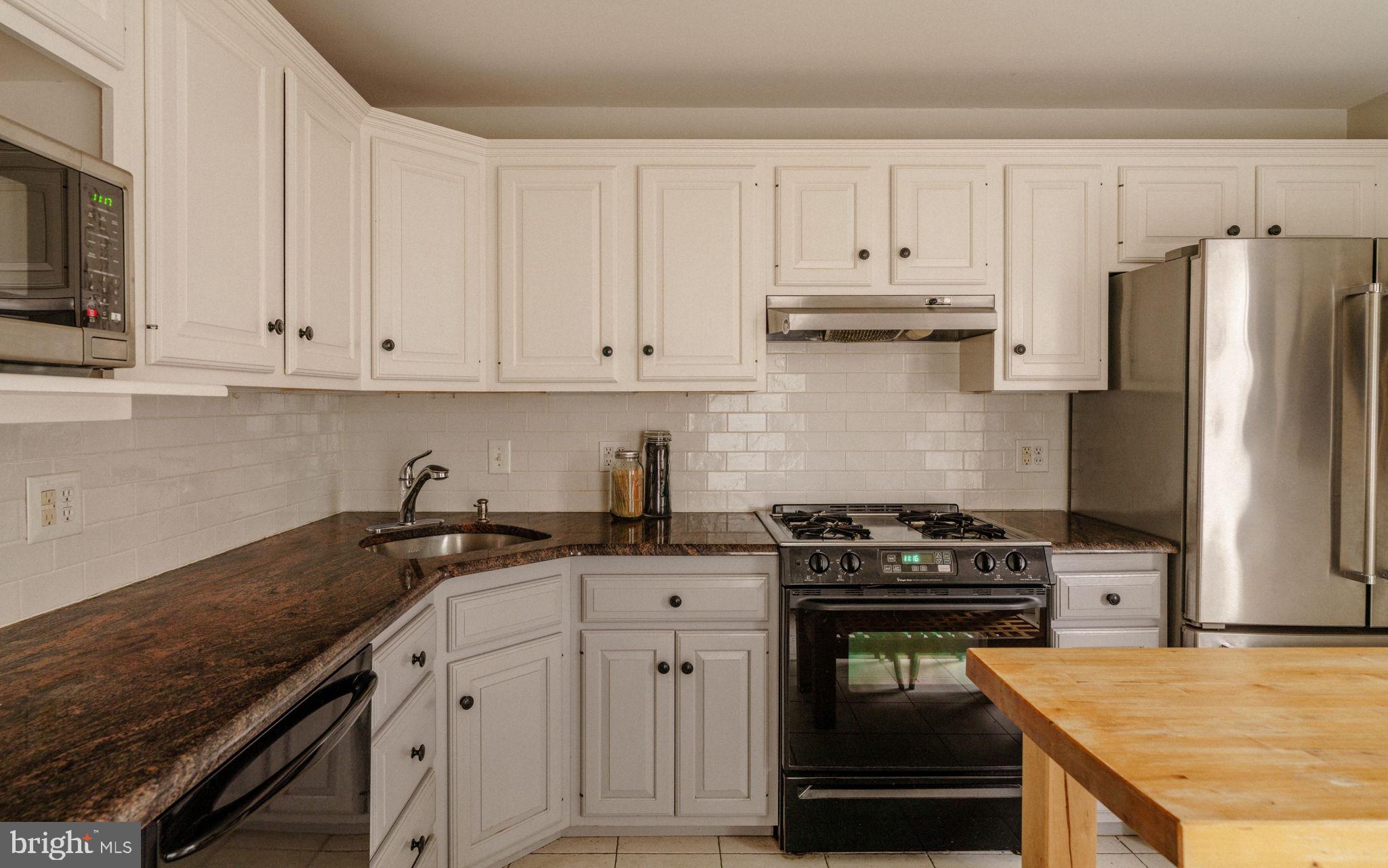 2220 BRANDYWINE STREET