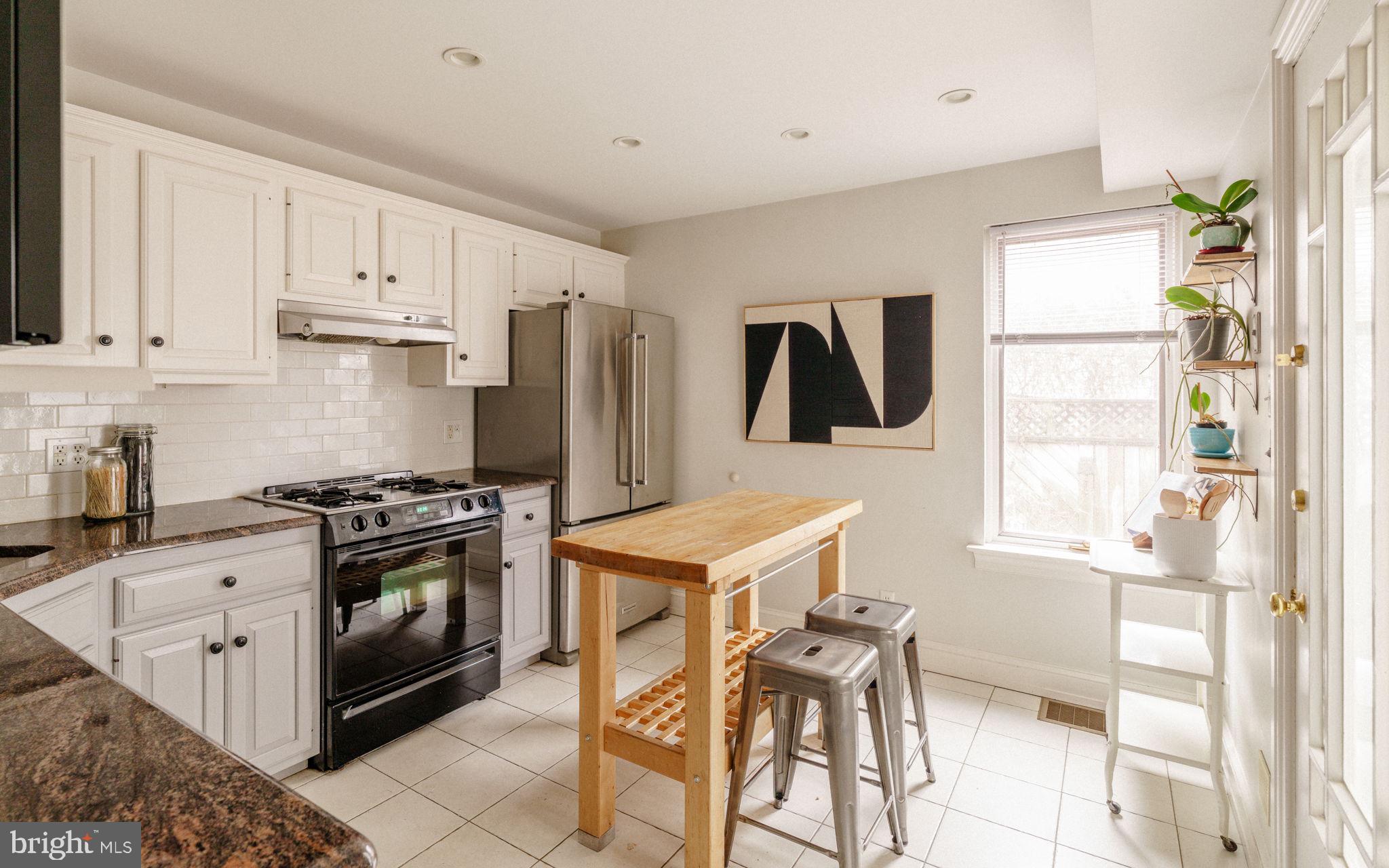 2220 BRANDYWINE STREET