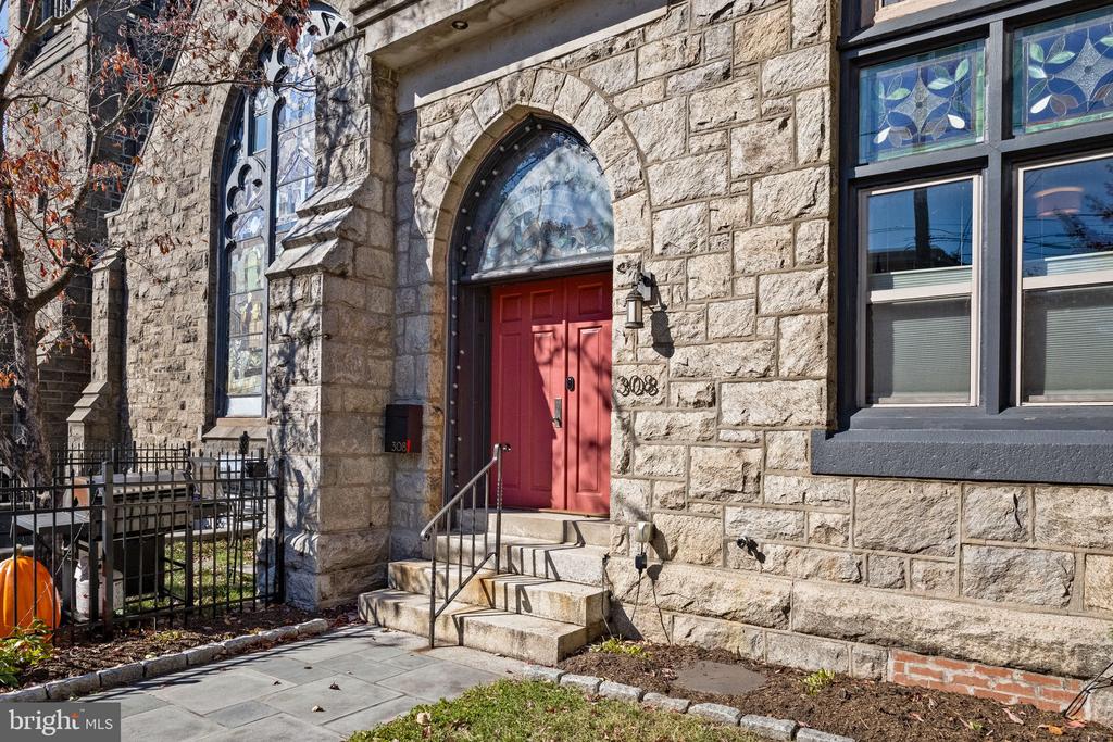 308 MONASTERY AVENUE