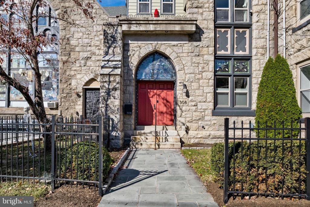 308 MONASTERY AVENUE