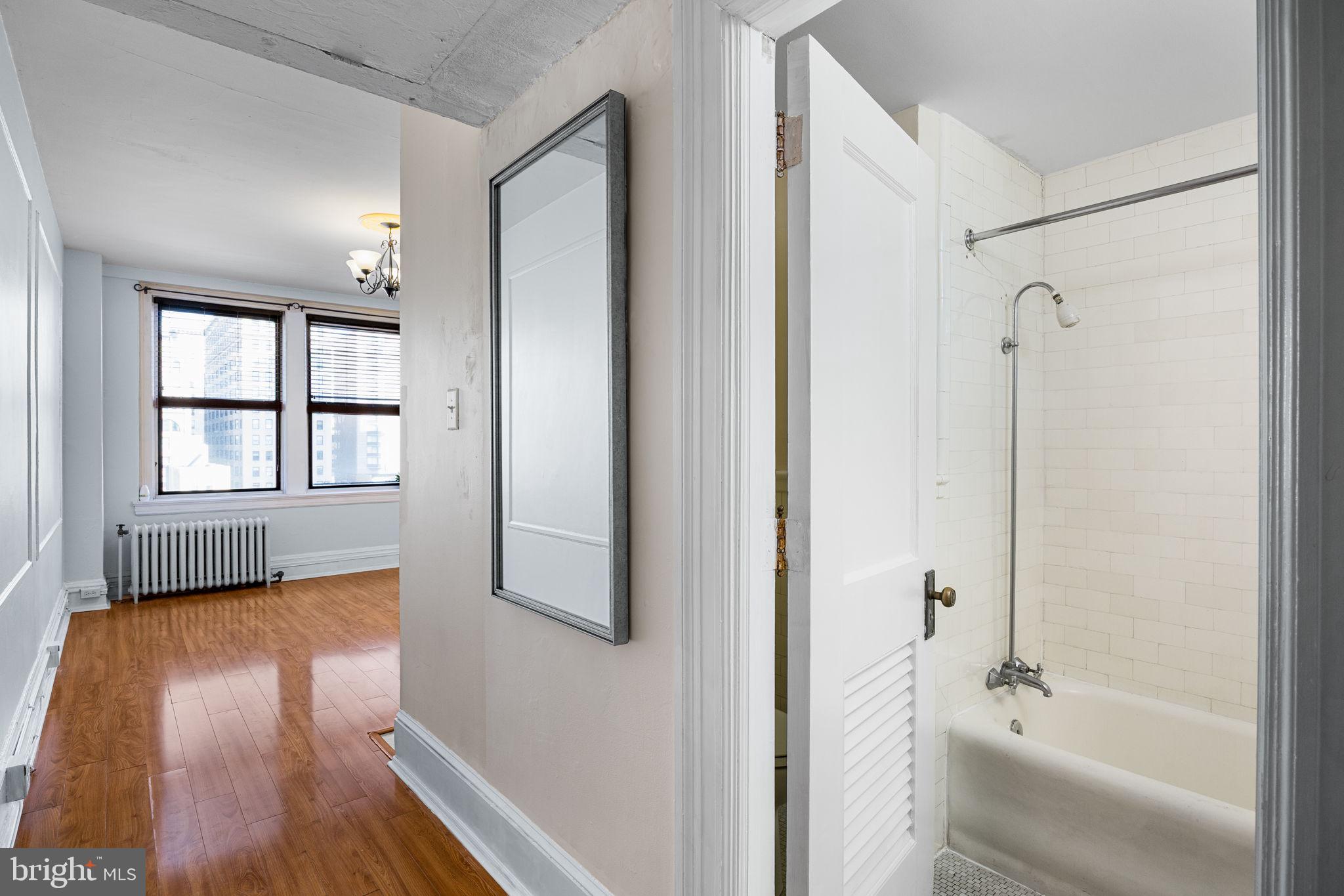 1324 LOCUST STREET 807