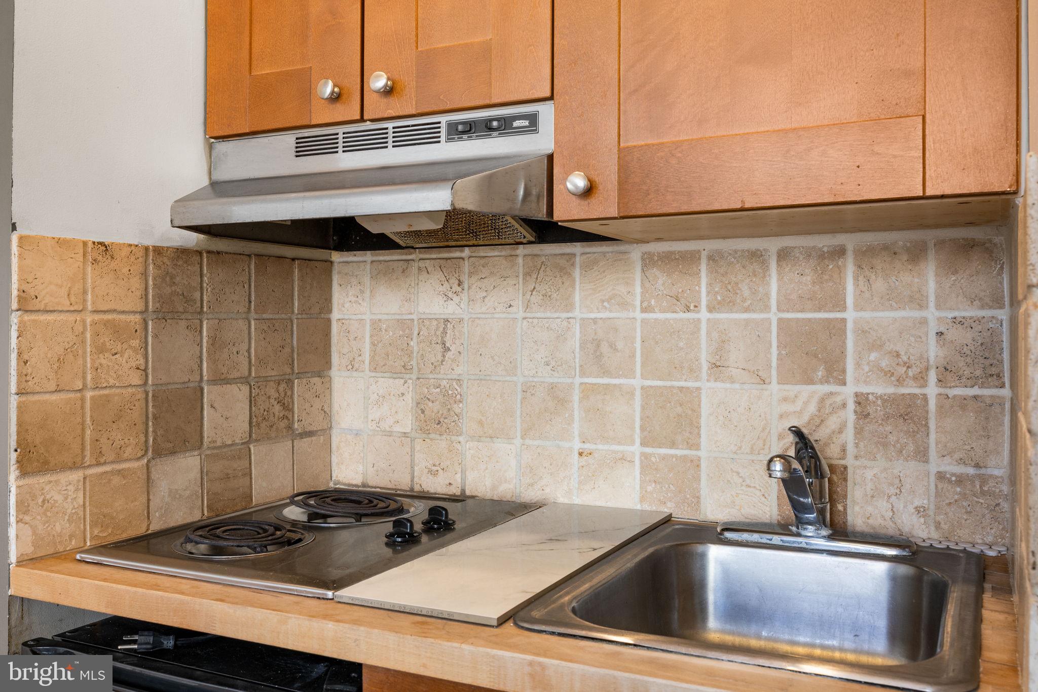 1324 LOCUST STREET 807