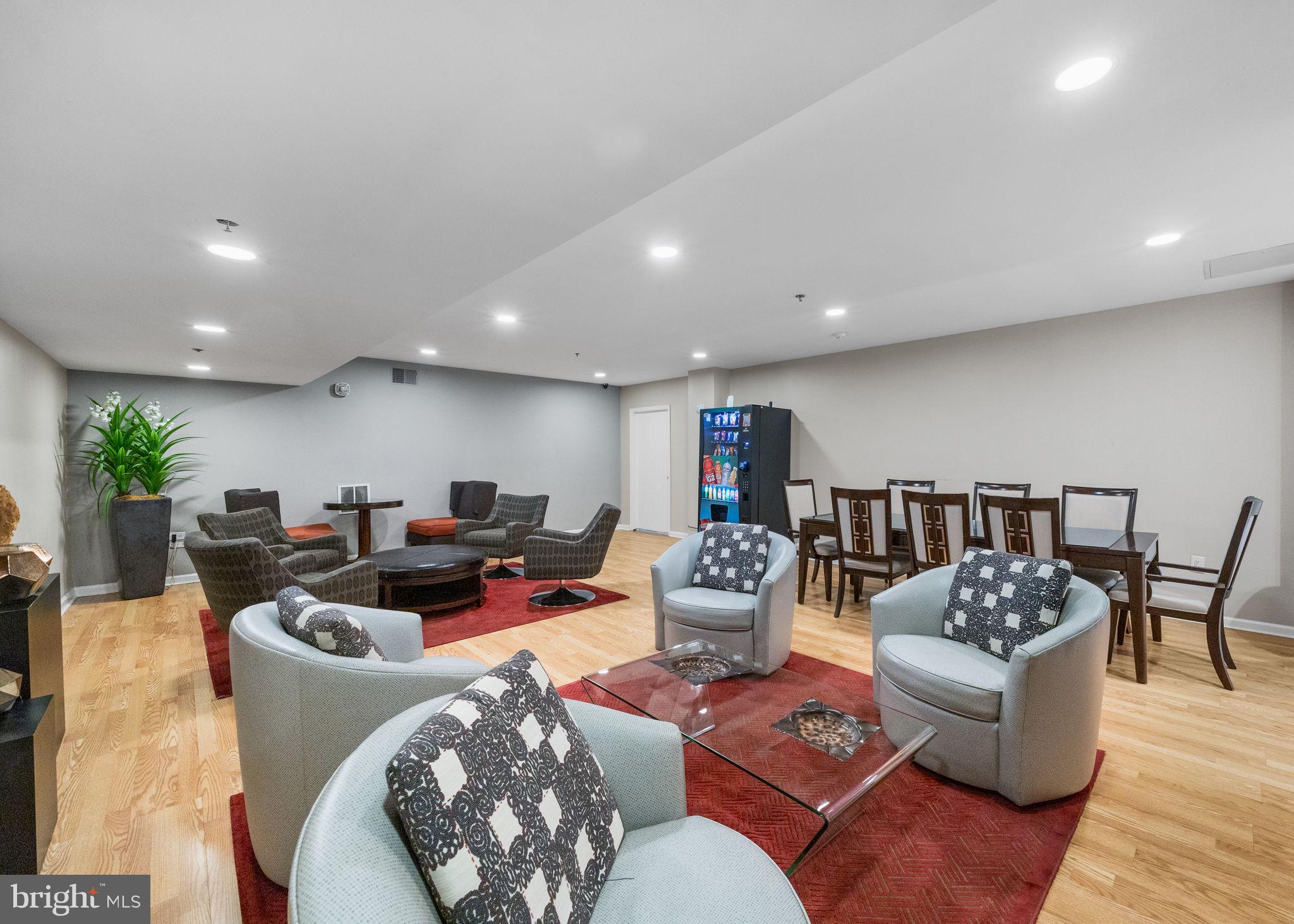 1324 LOCUST STREET 807