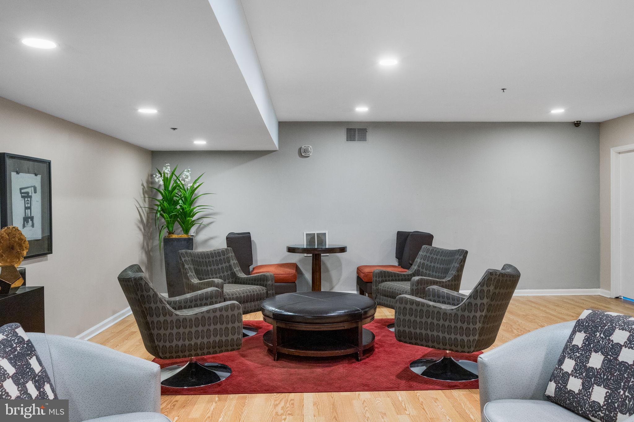 1324 LOCUST STREET 807