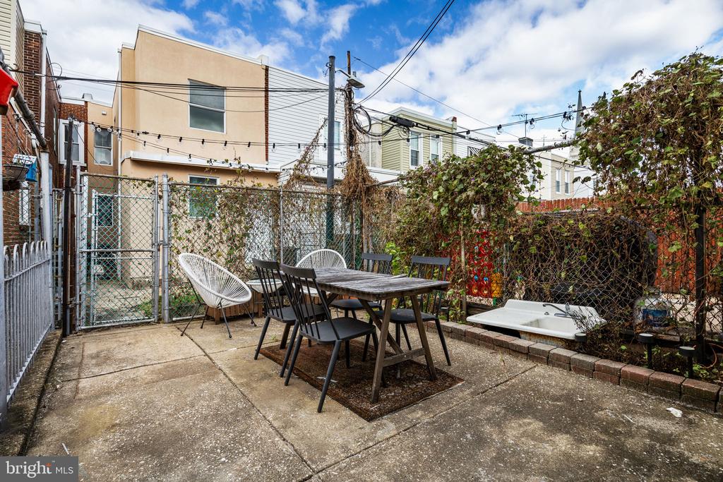 3138 MILLER STREET