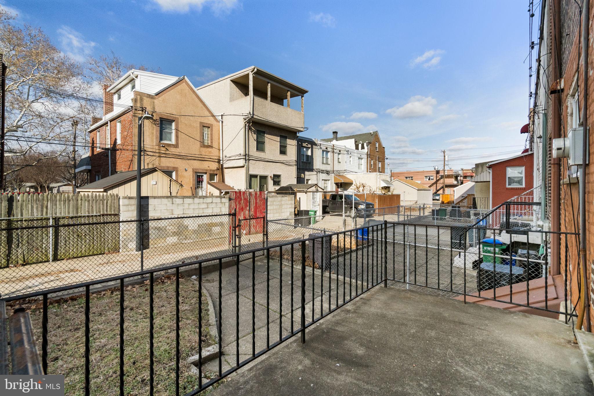 2712 S ISEMINGER STREET