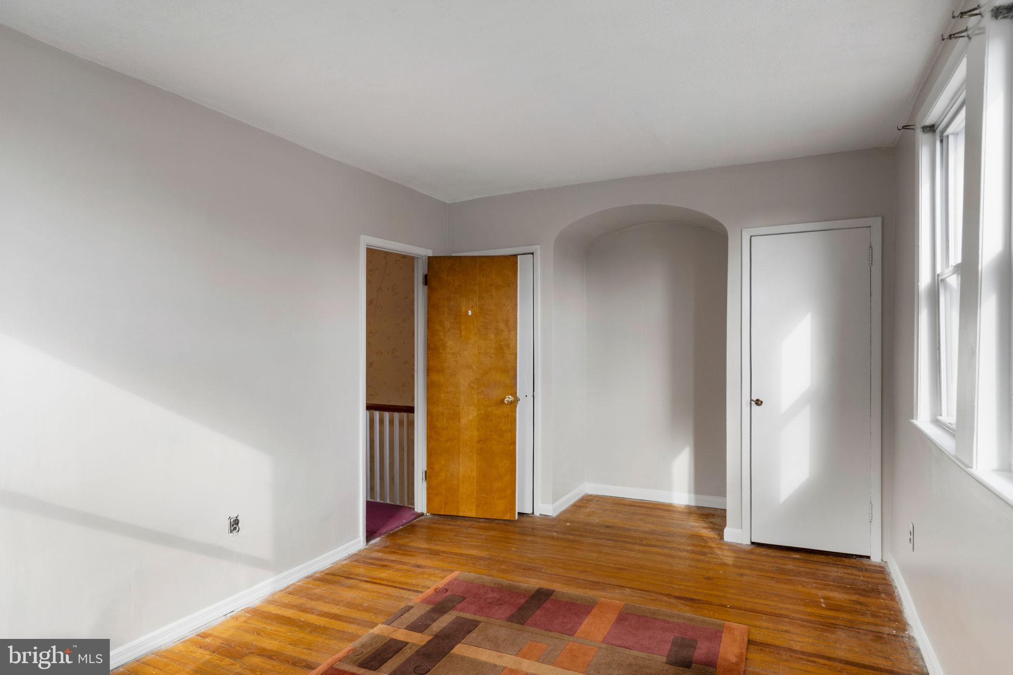 2712 S ISEMINGER STREET