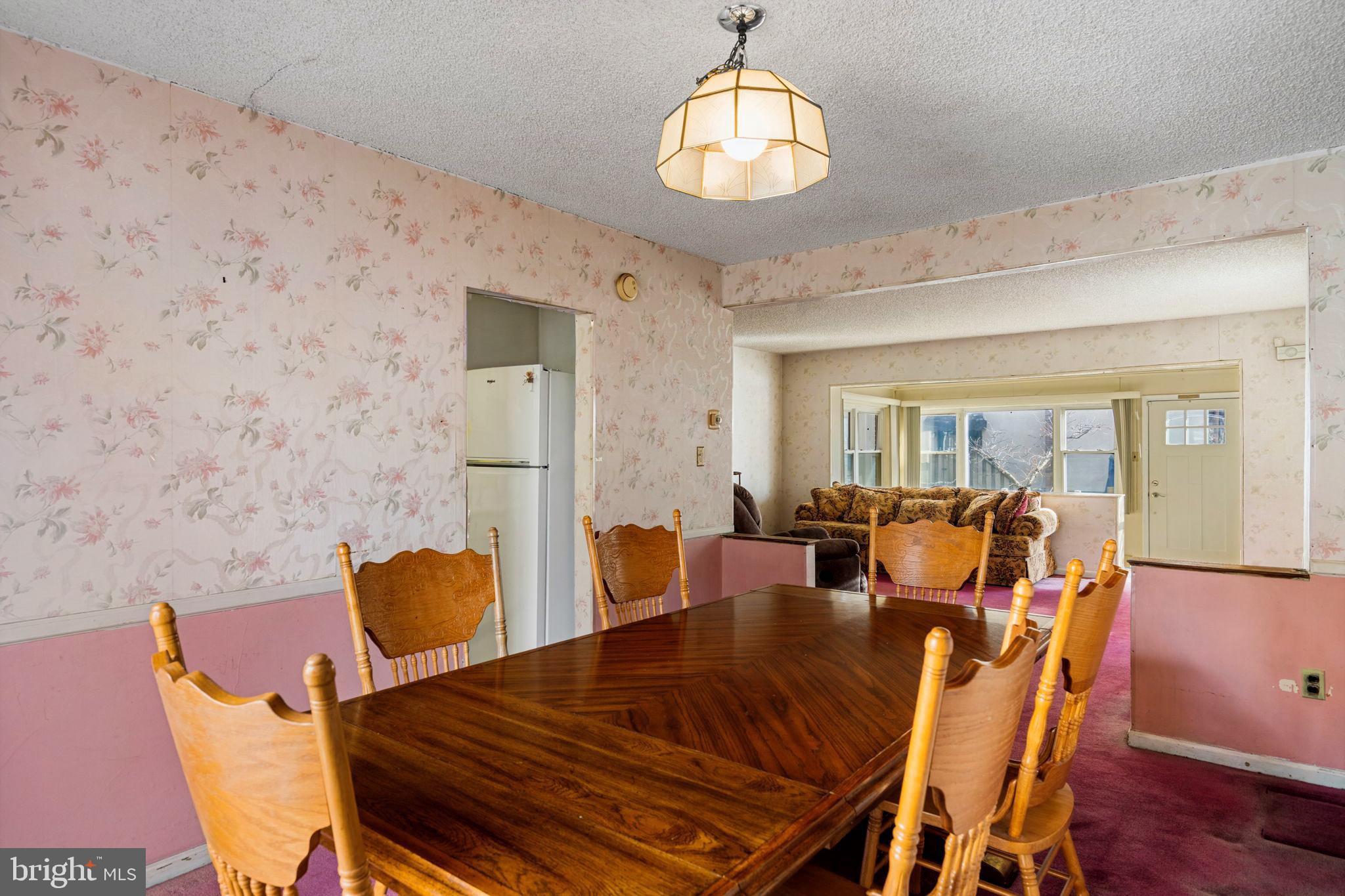 2712 S ISEMINGER STREET