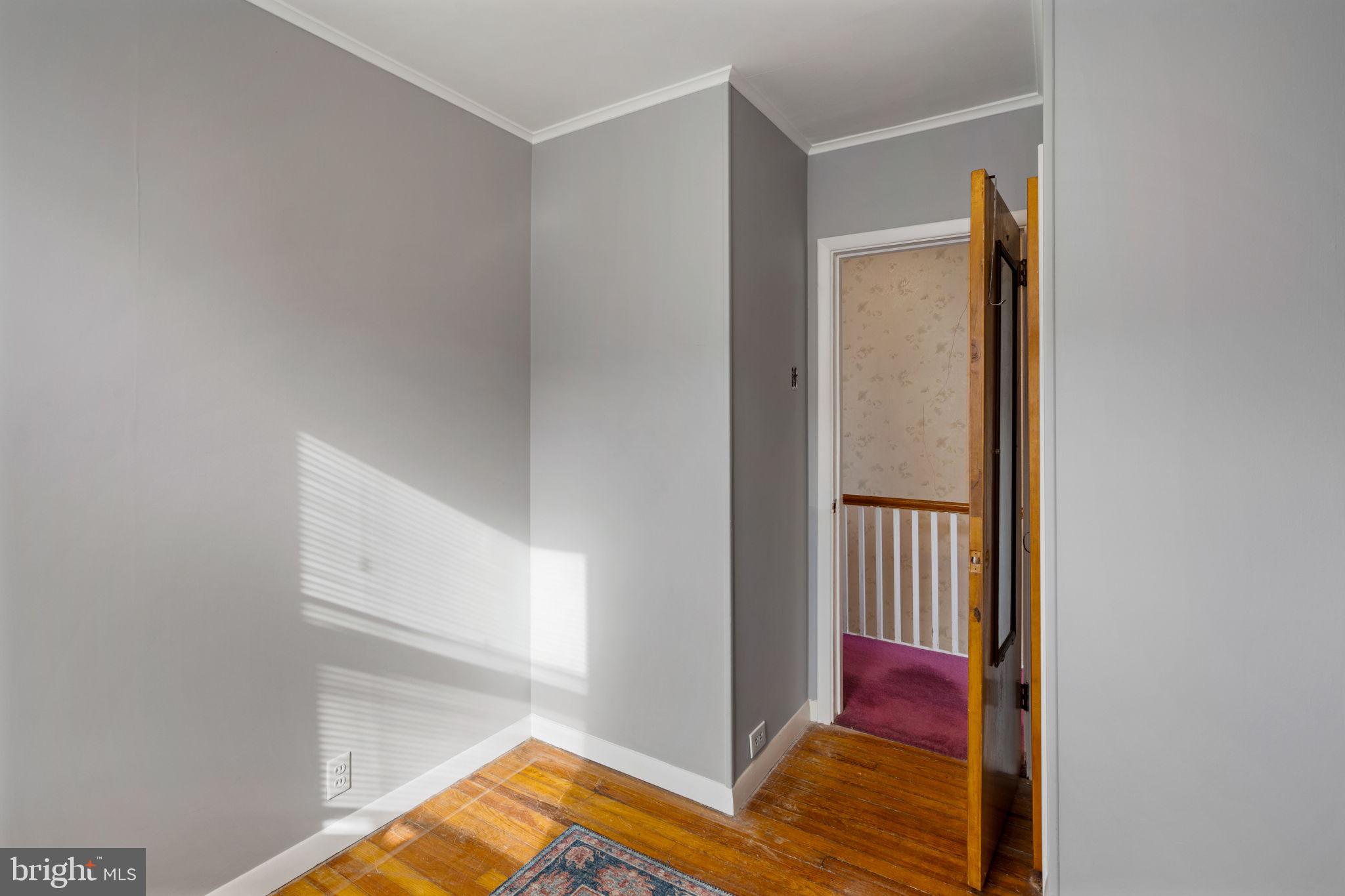 2712 S ISEMINGER STREET