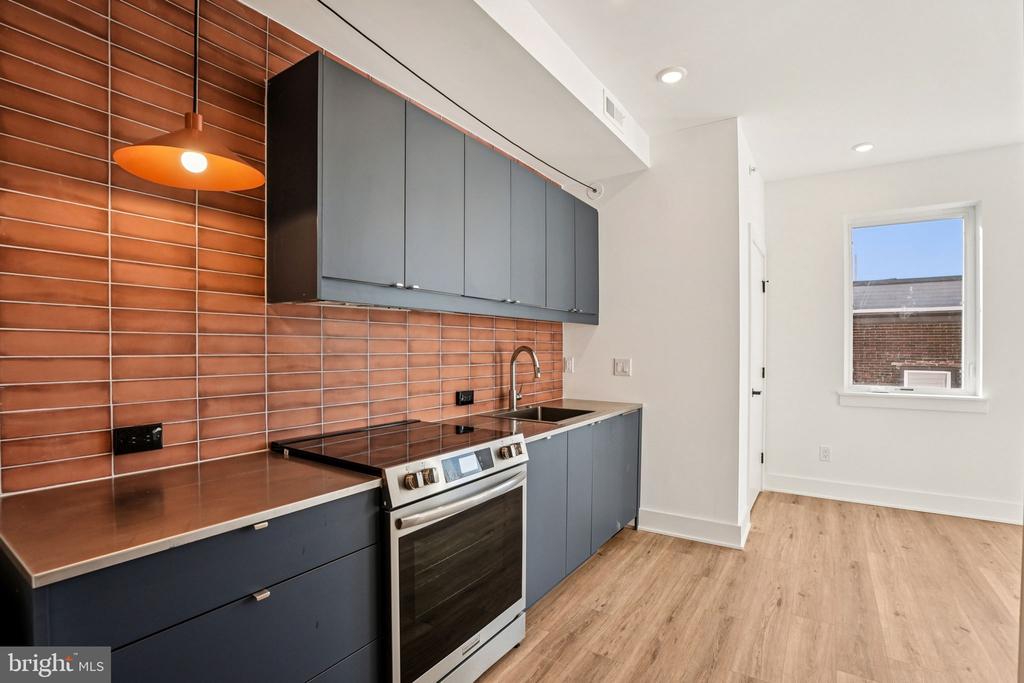 2456 FRANKFORD AVENUE 15