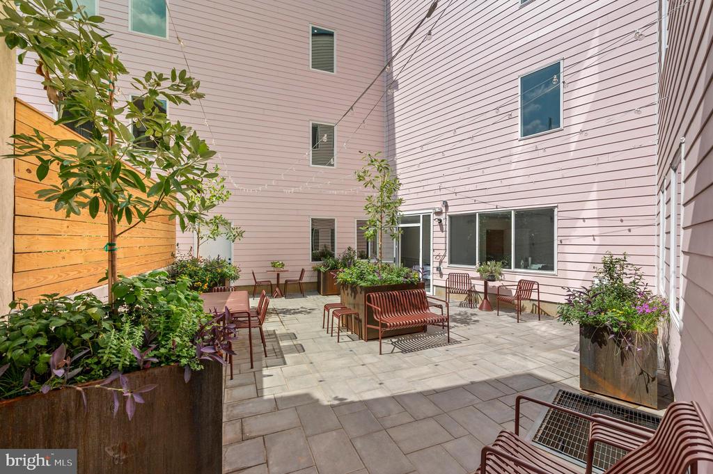 2456 FRANKFORD AVENUE 15