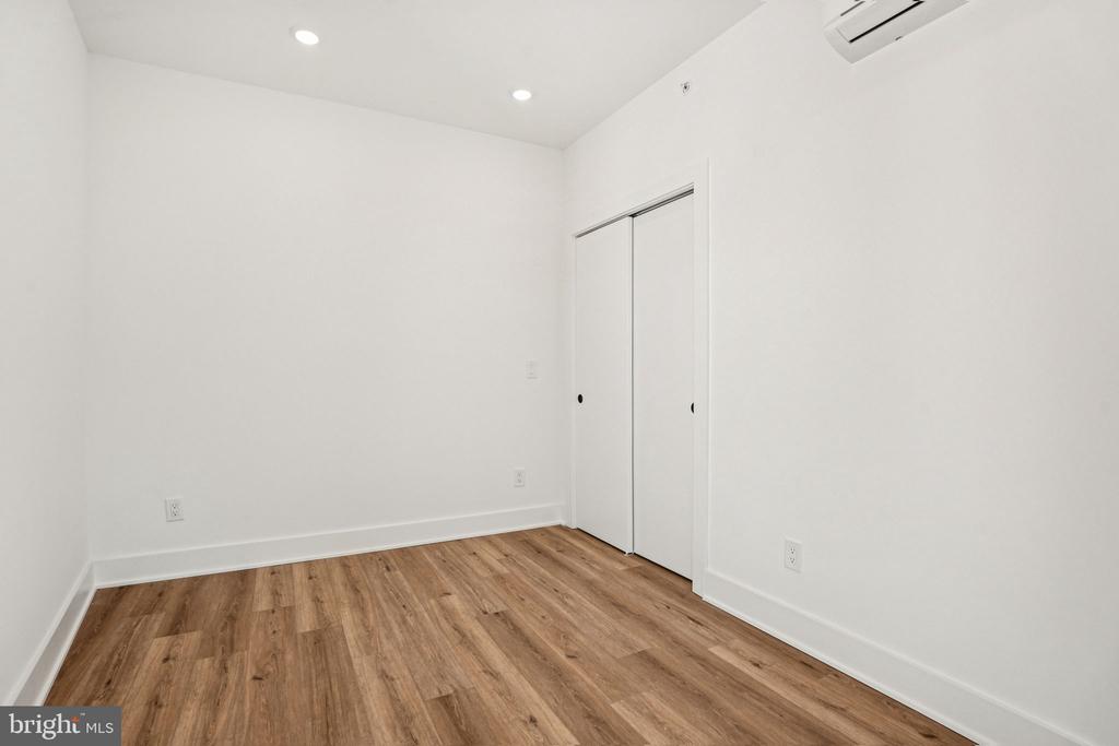 2456 FRANKFORD AVENUE 15