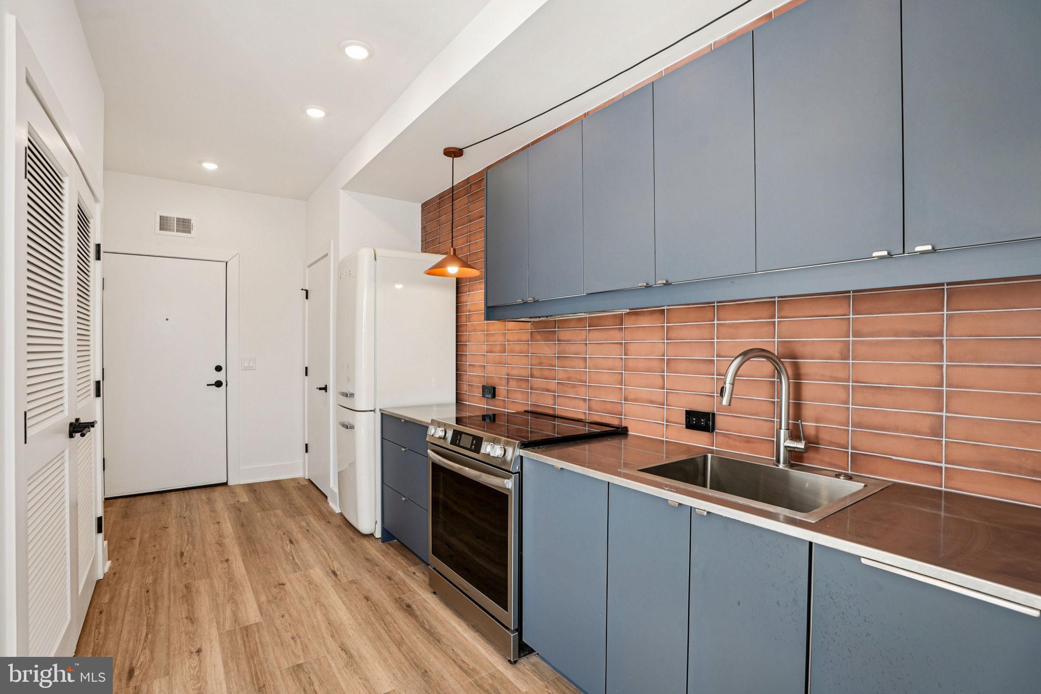 2456 FRANKFORD AVENUE 15