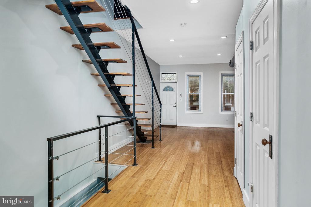 457 MOYER STREET