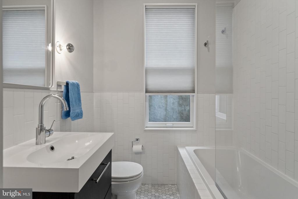 834 N 28TH STREET