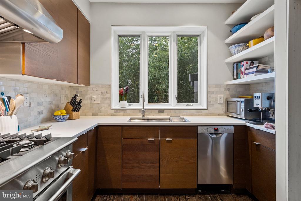 834 N 28TH STREET