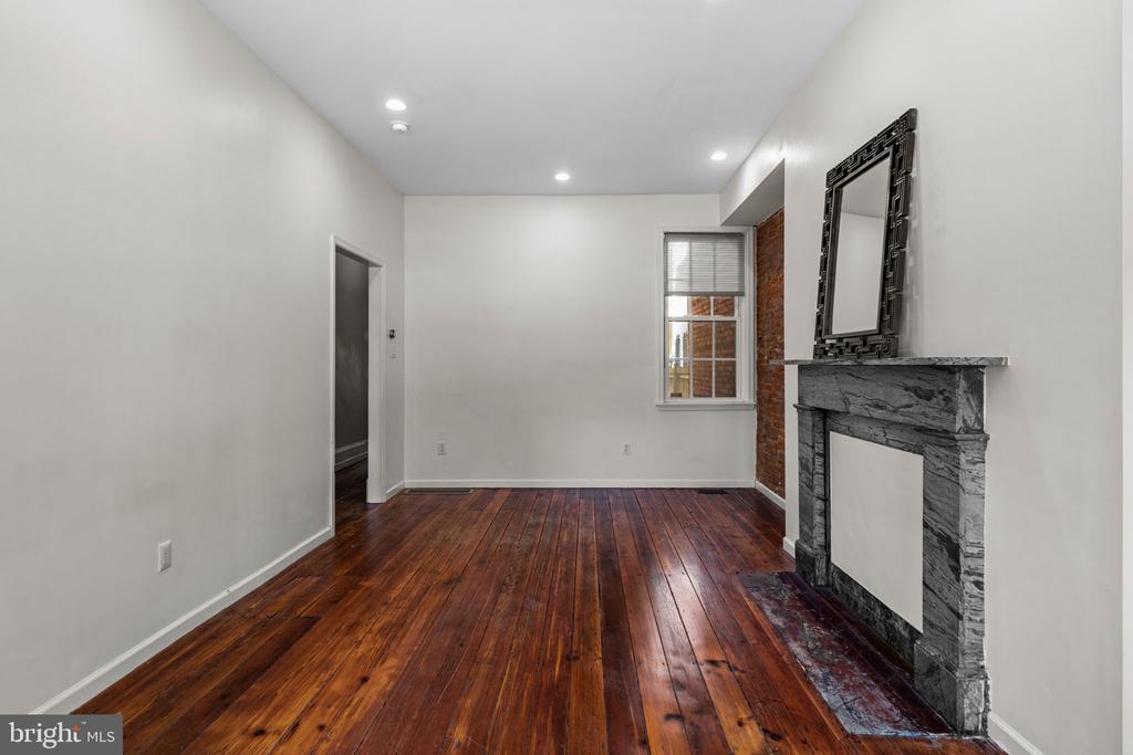 828 S 5TH STREET