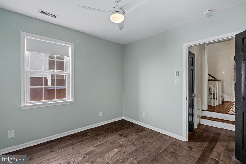 828 S 5TH STREET