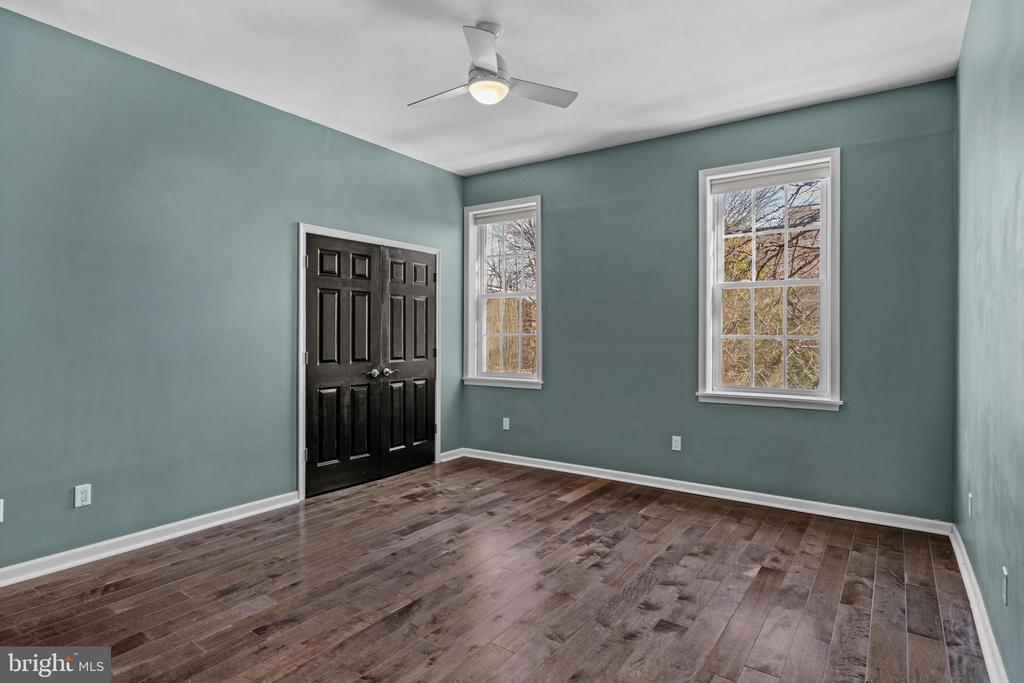 828 S 5TH STREET