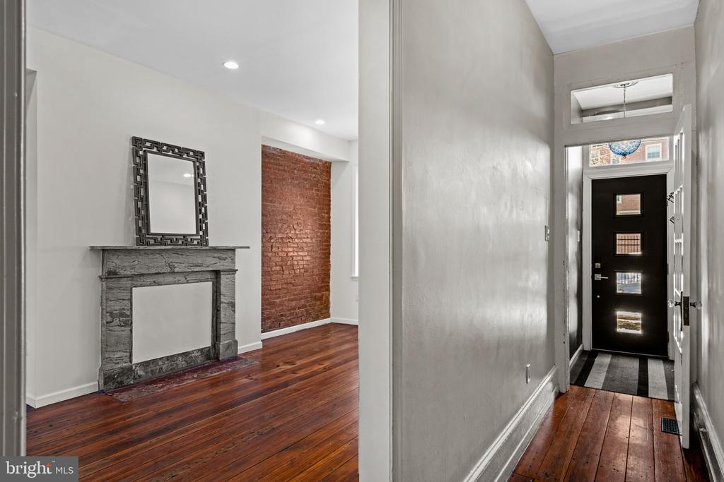 828 S 5TH STREET