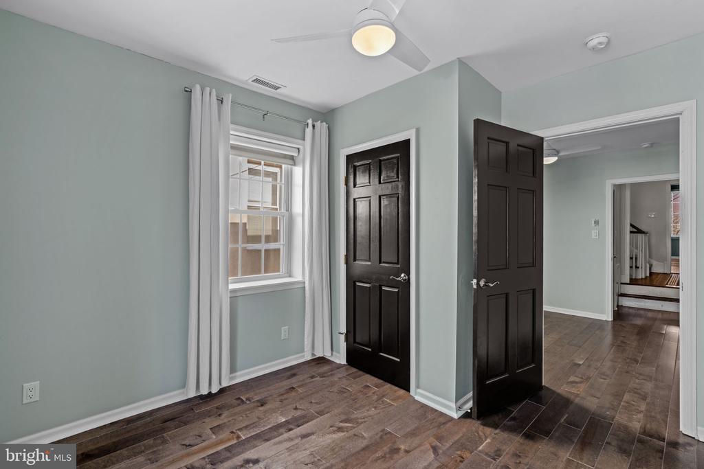 828 S 5TH STREET