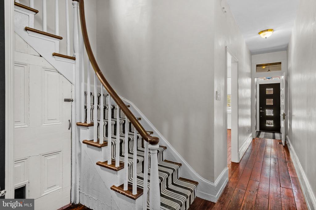 828 S 5TH STREET