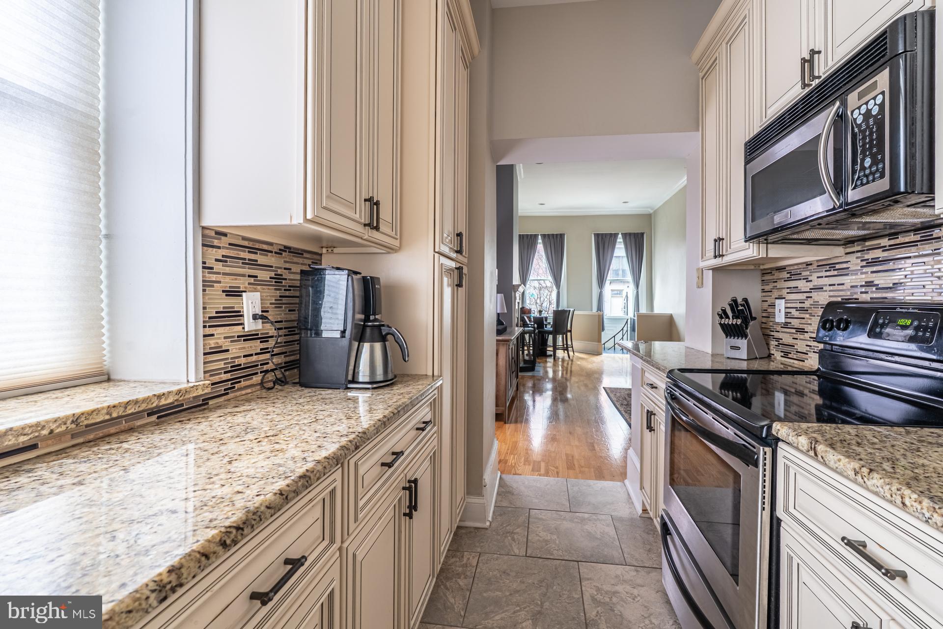 1501 GREEN STREET 00 1