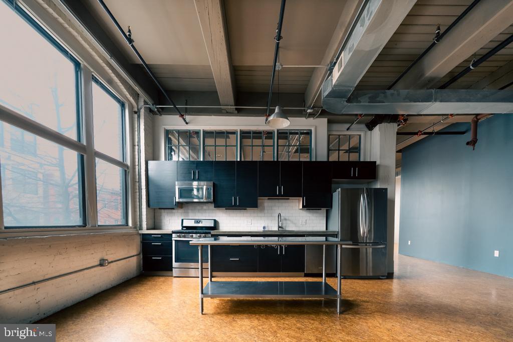 2042 AMBER STREET 46 101