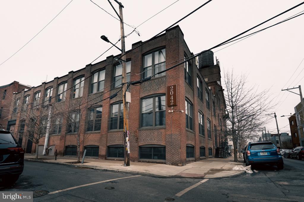 2042 AMBER STREET 46 101