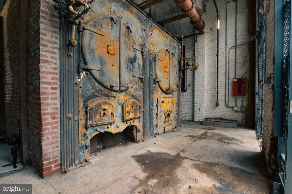 2042 AMBER STREET 46 101