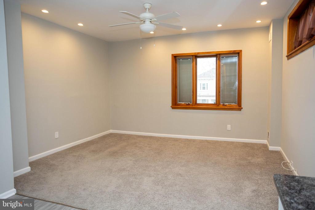 2332 S 21ST STREET SECOND FLOOR