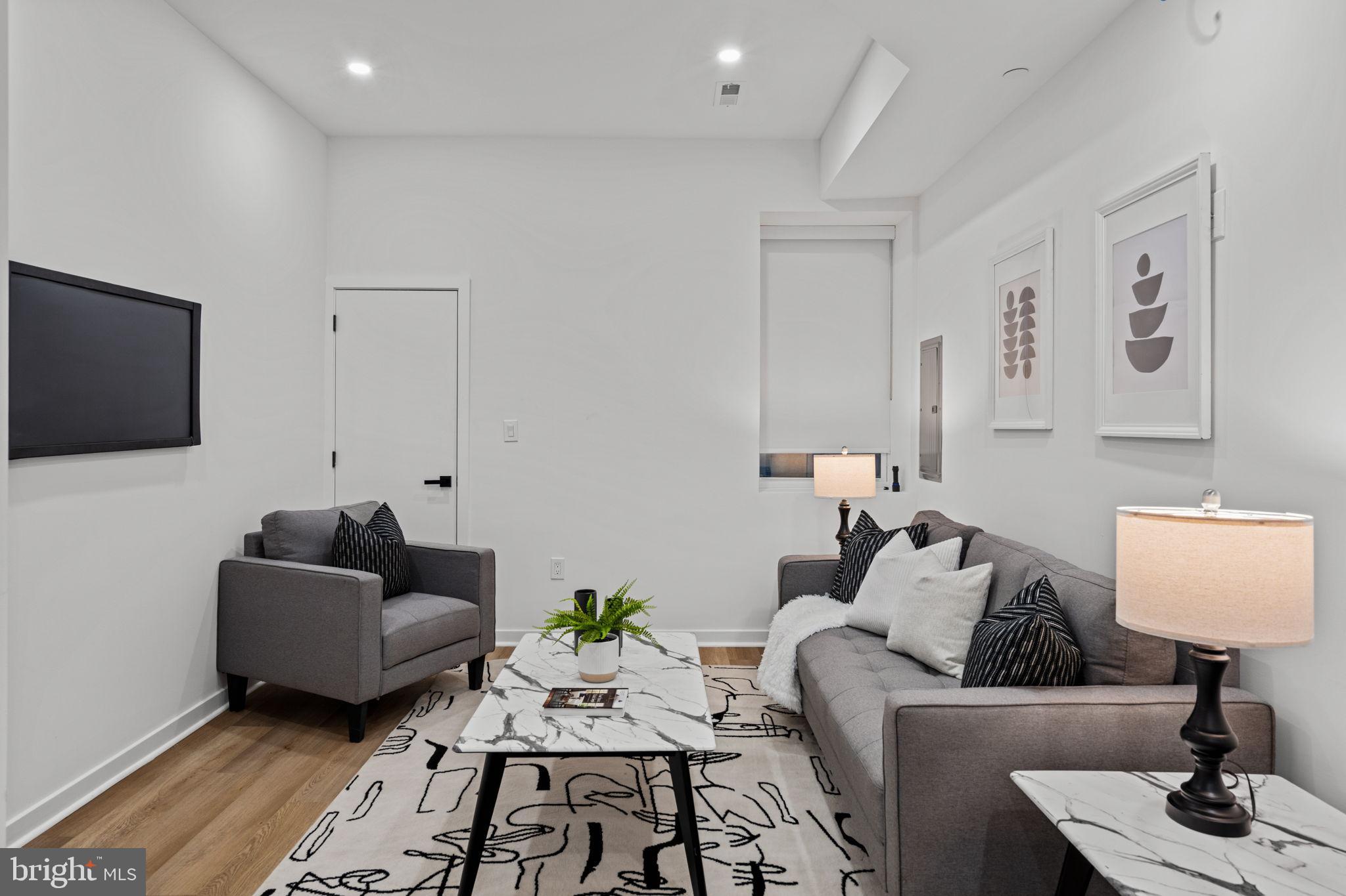 1611 GERMANTOWN AVENUE