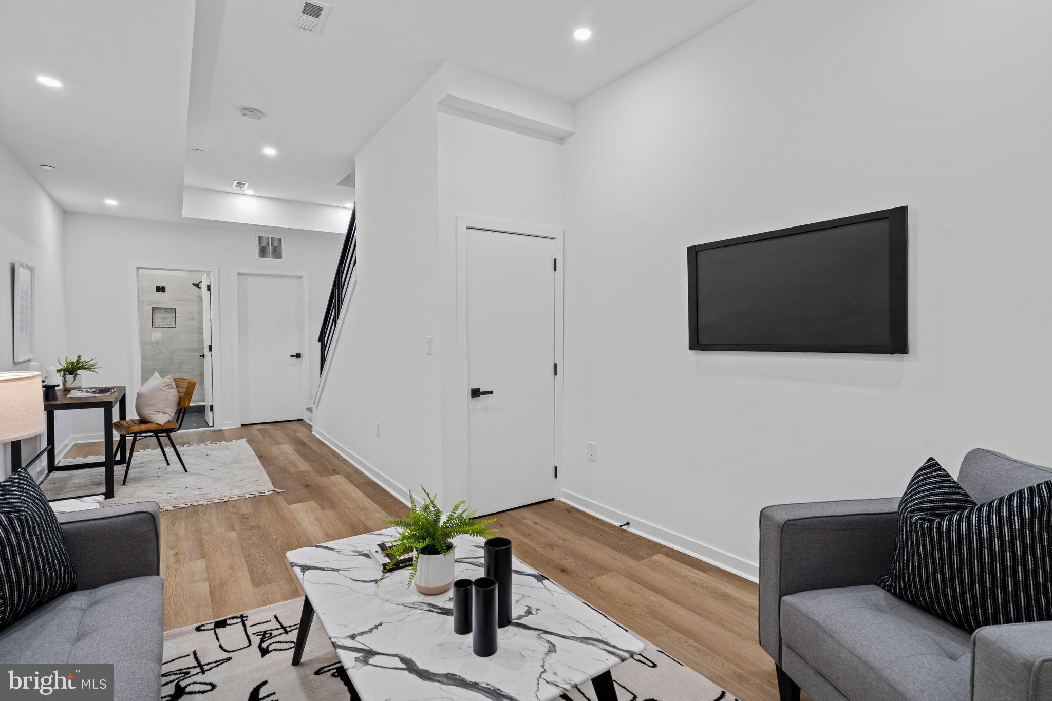 1611 GERMANTOWN AVENUE