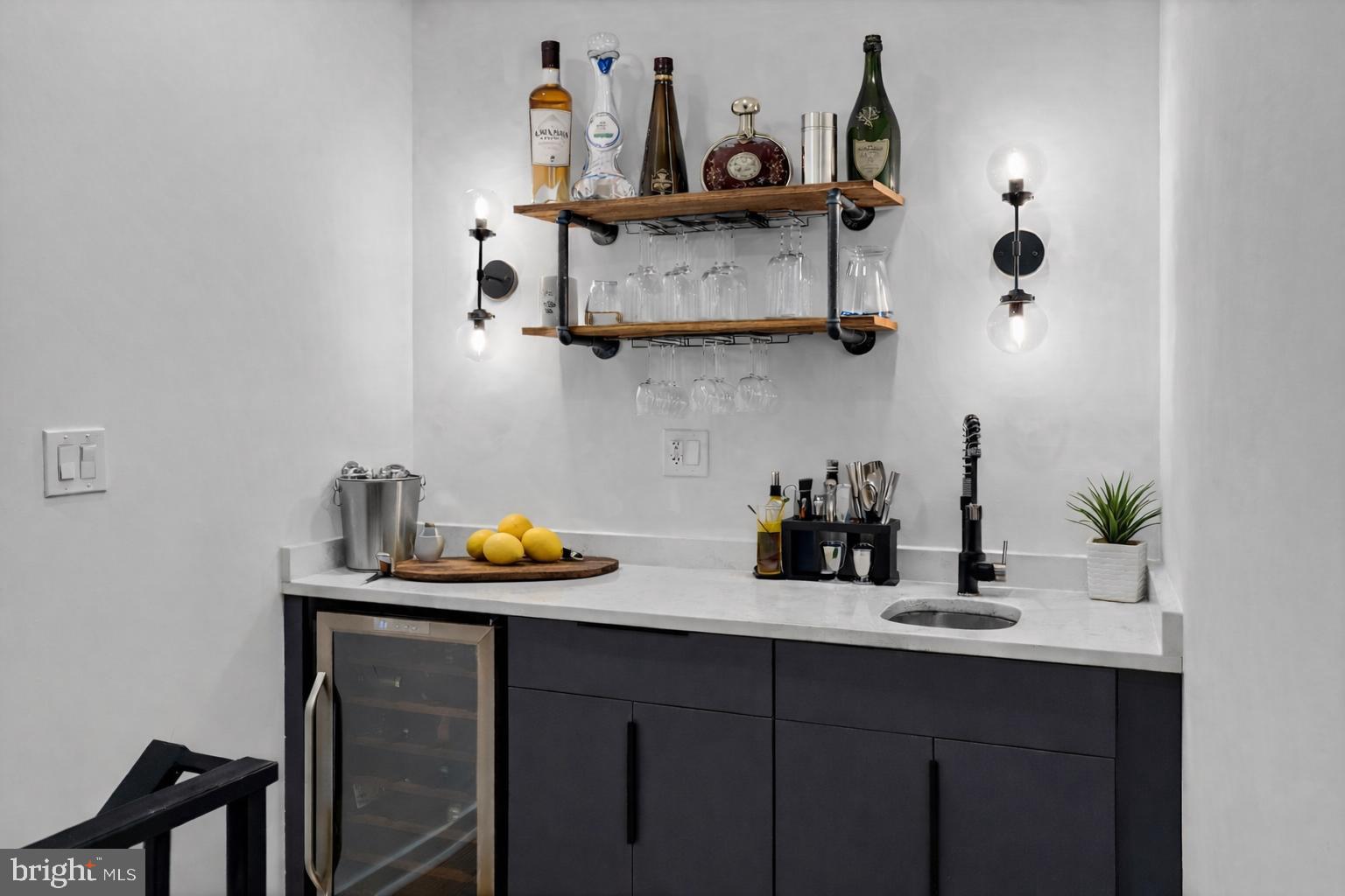 1611 GERMANTOWN AVENUE