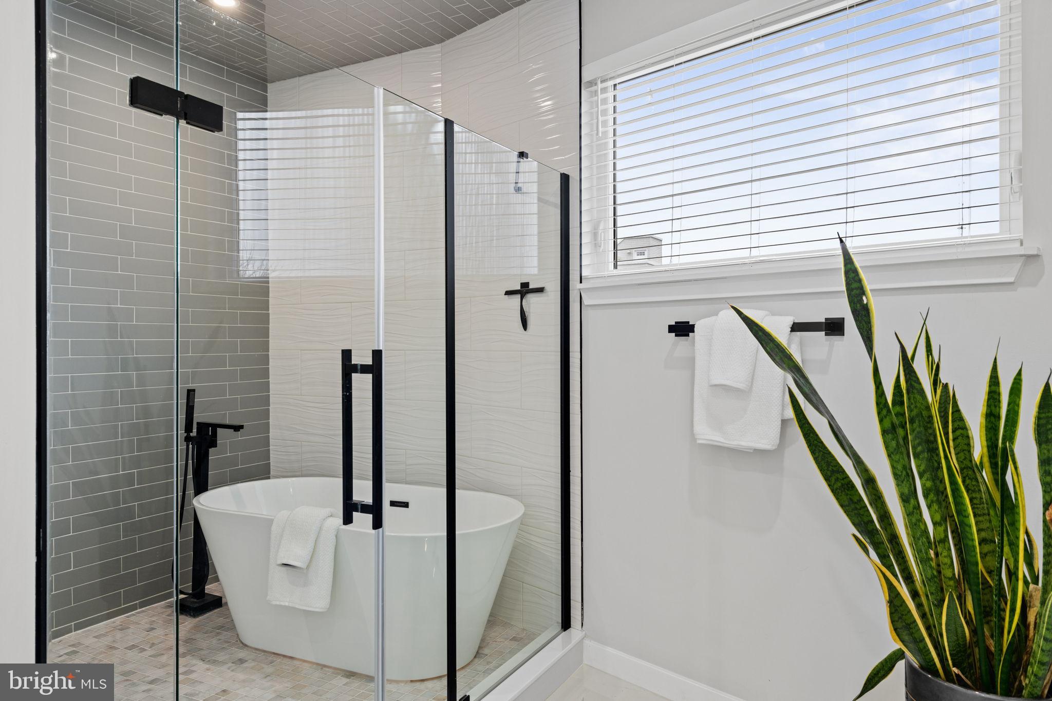 1611 GERMANTOWN AVENUE