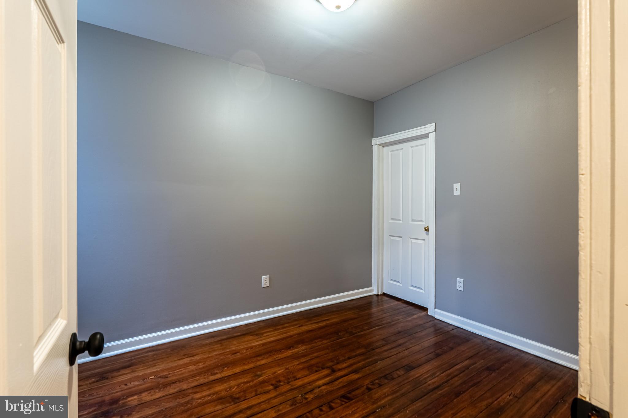 2523 S ROSEWOOD STREET