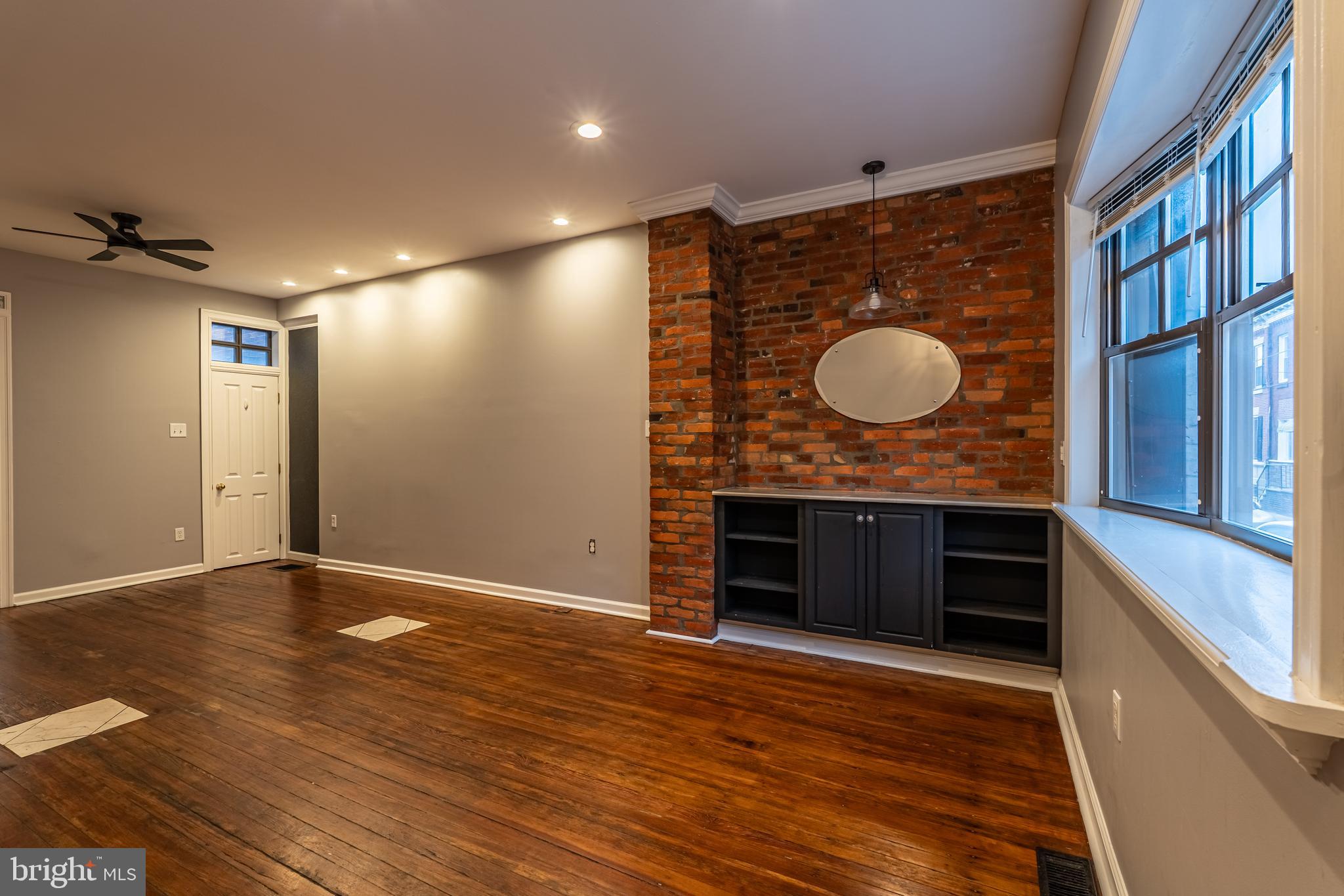 2523 S ROSEWOOD STREET