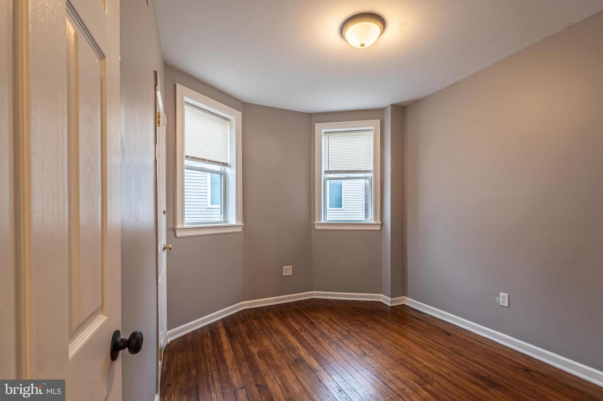 2523 S ROSEWOOD STREET